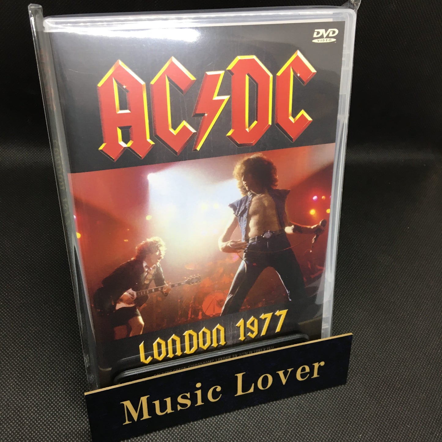 AC/DC / LONDON 1977 RESTORED EDITION PRO SHOT (1DVDR)