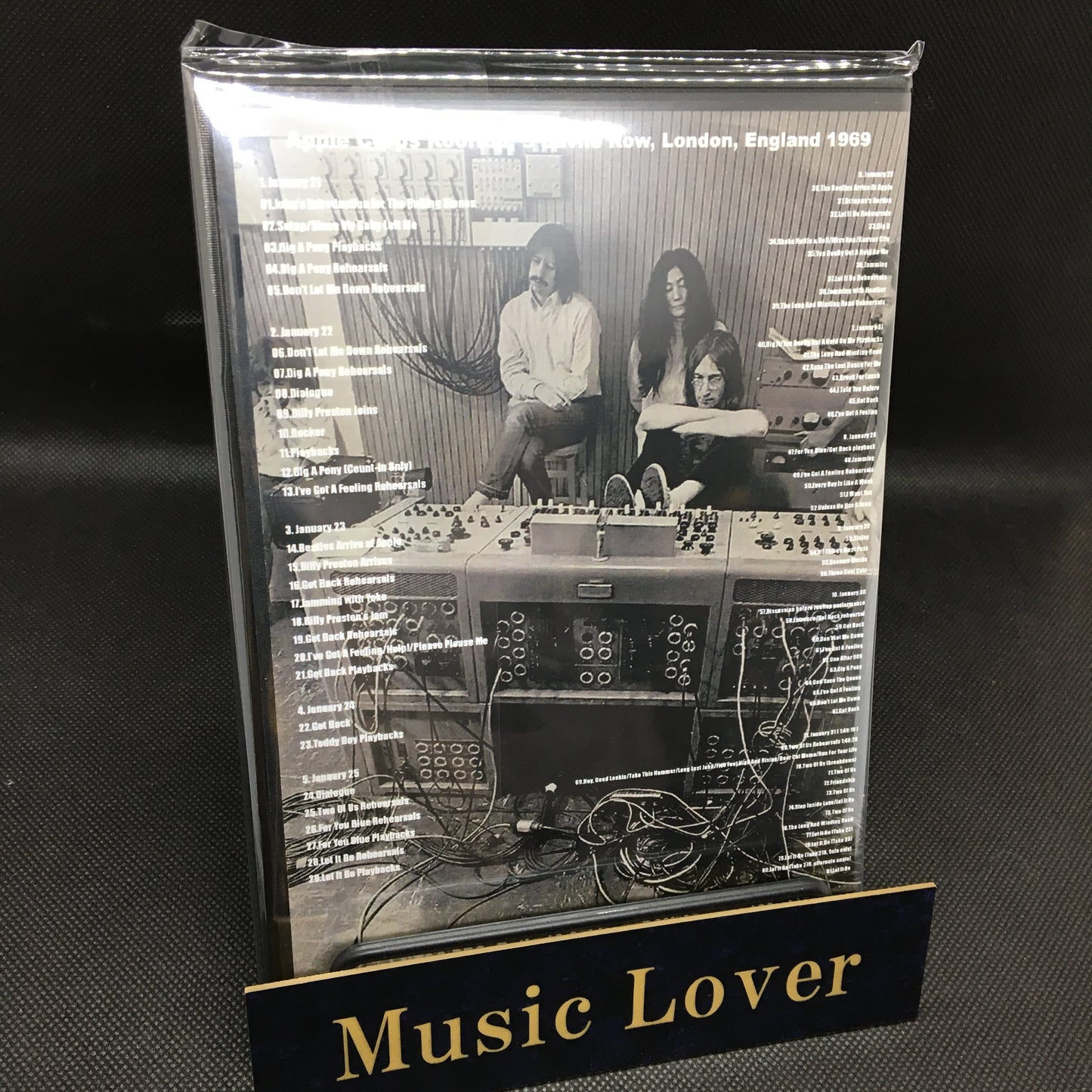 THE BEATLES / SAVILE ROW DAYS (1BDR)